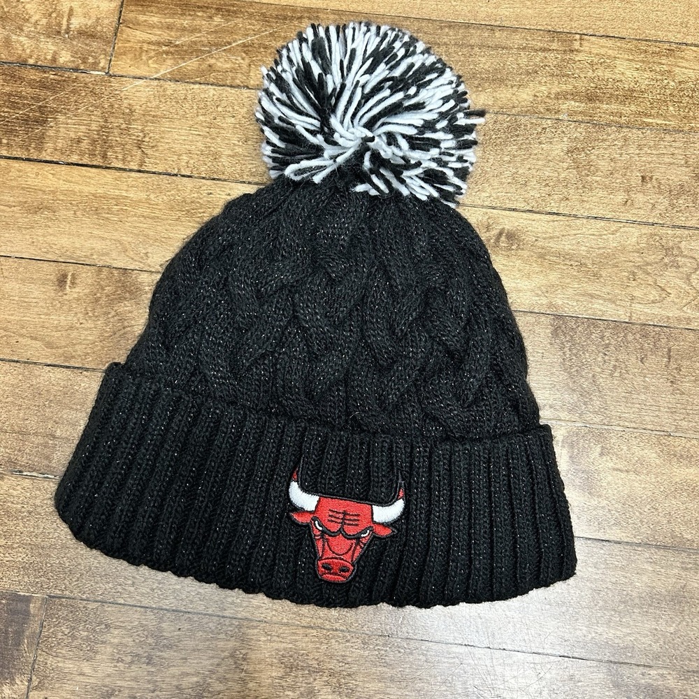 Chicago Bulls NBA Knit Cuff Beanie Hat Cap 3D‎ Logo Pom Womens Black New Era
